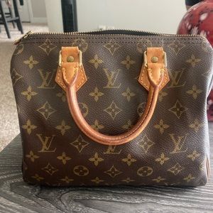 Louis Vuitton Speedy